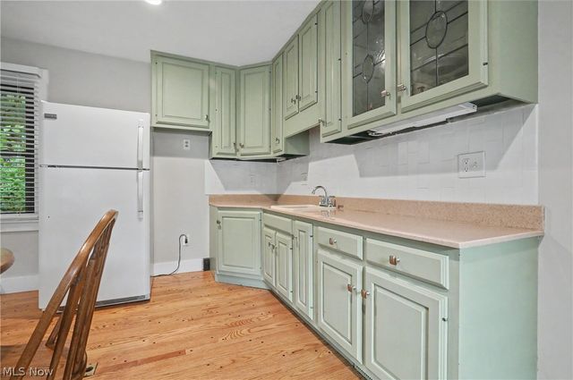 379 Nob Hill Drive, Akron, OH 44303