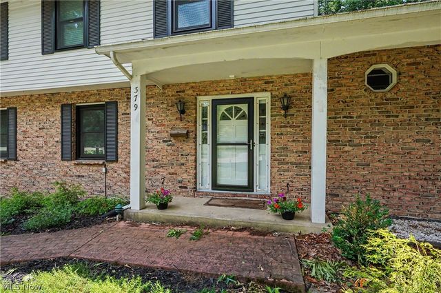 379 Nob Hill Drive, Akron, OH 44303