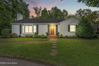 121 Blankenbaker Ln, Louisville, KY 40207