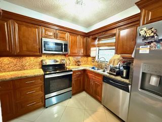 304 Shoreview Drive 4, Greenacres, FL 33463
