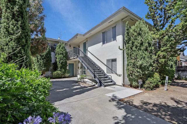 2110 Williams Street, Palo Alto, CA 94306