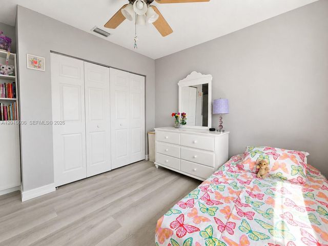 963 Falling Water Rd, Weston, FL 33326