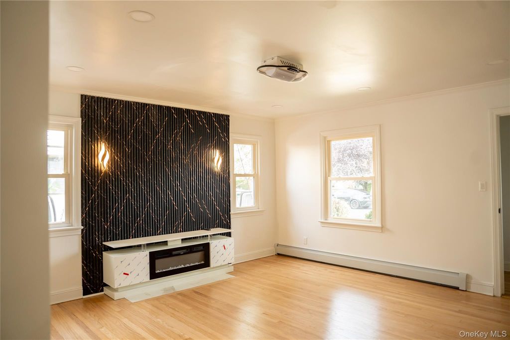 586 Stratford Road, Baldwin, NY 11510 — photo 4
