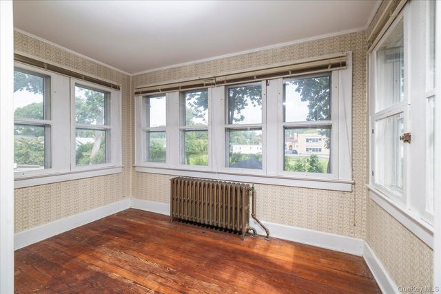 60 Ogston Terrace, Malverne, NY 11565