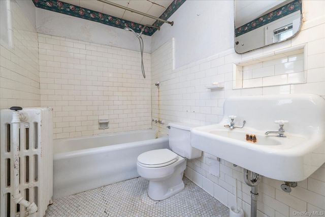60 Ogston Terrace, Malverne, NY 11565