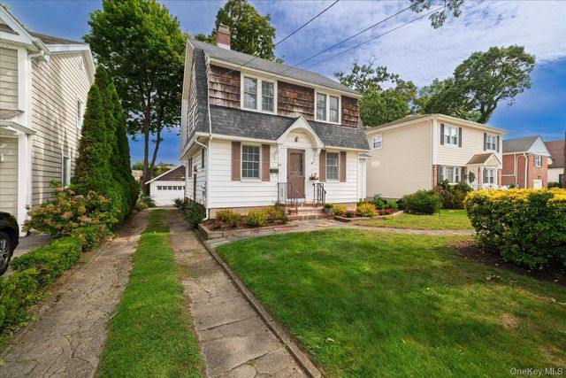 60 Ogston Terrace, Malverne, NY 11565