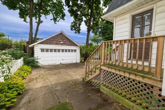60 Ogston Terrace, Malverne, NY 11565