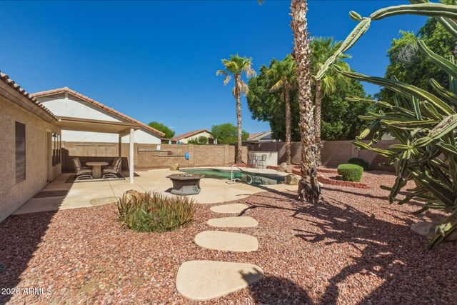 15330 W DOLL Lane, Surprise, AZ 85374