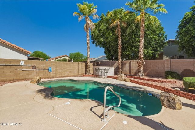 15330 W DOLL Lane, Surprise, AZ 85374