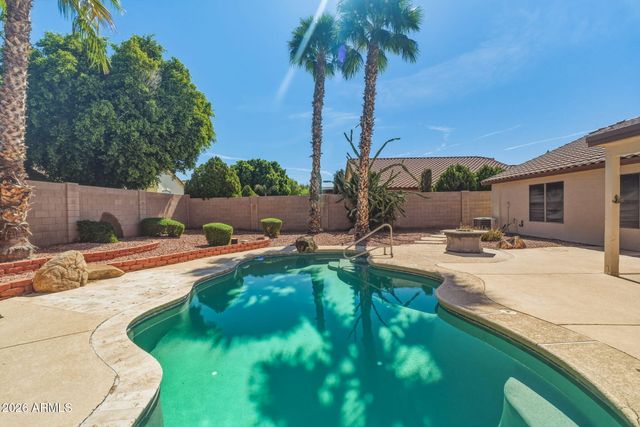 15330 W DOLL Lane, Surprise, AZ 85374
