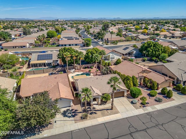 15330 W DOLL Lane, Surprise, AZ 85374