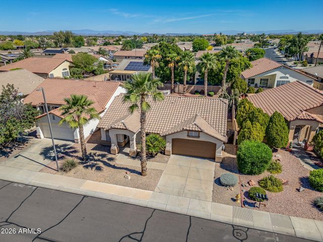 15330 W DOLL Lane, Surprise, AZ 85374