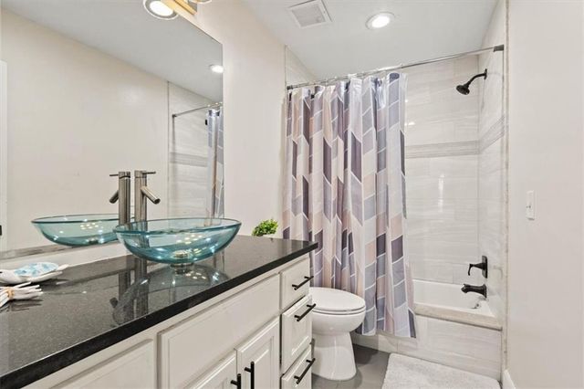 12318 S Locust Circle, Olathe, KS 66062