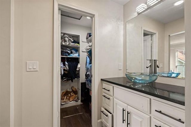 12318 S Locust Circle, Olathe, KS 66062