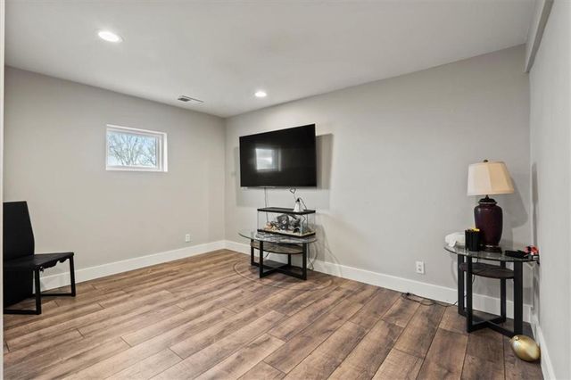 12318 S Locust Circle, Olathe, KS 66062