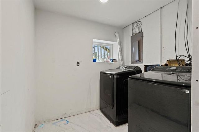 12318 S Locust Circle, Olathe, KS 66062