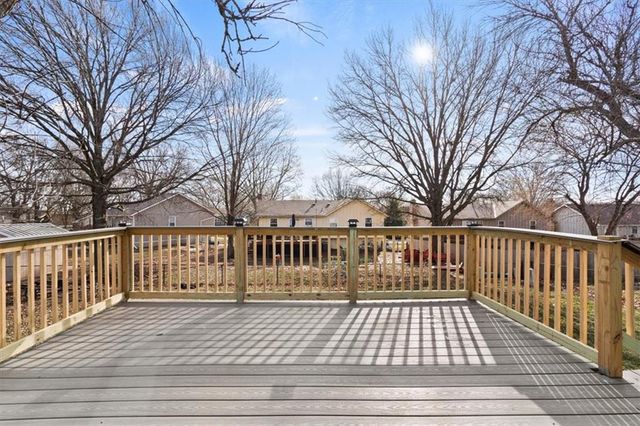 12318 S Locust Circle, Olathe, KS 66062