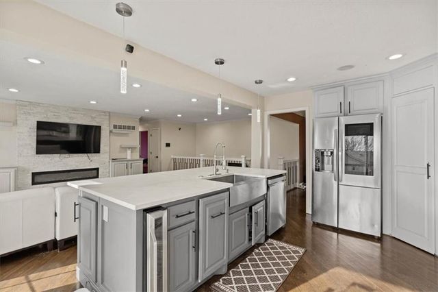 12318 S Locust Circle, Olathe, KS 66062