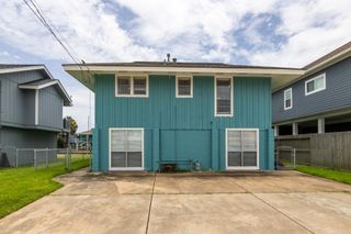 34 Dolphin Street, Hitchcock, TX 77563
