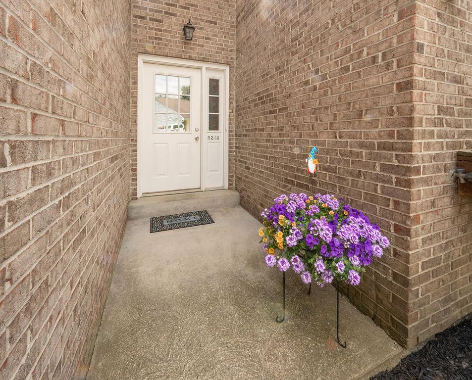 5313 Country Club Lane, Burlington, KY 41005