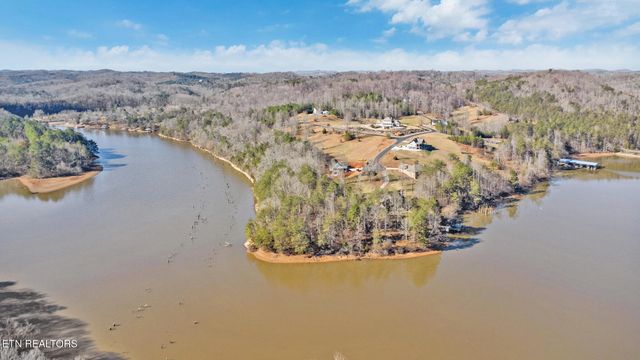 130 Clearwater Cove Drive, Madisonville, TN 37354