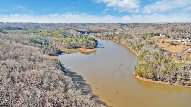 130 Clearwater Cove Drive, Madisonville, TN 37354