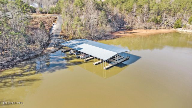 130 Clearwater Cove Drive, Madisonville, TN 37354