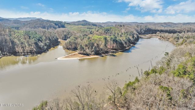 130 Clearwater Cove Drive, Madisonville, TN 37354