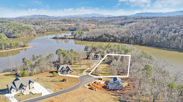 130 Clearwater Cove Drive, Madisonville, TN 37354