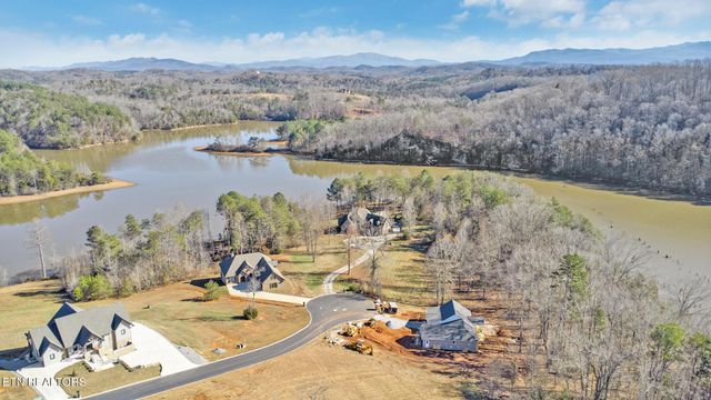 130 Clearwater Cove Drive, Madisonville, TN 37354