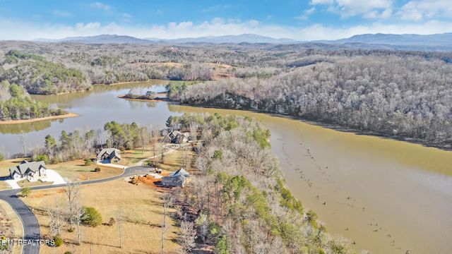 130 Clearwater Cove Drive, Madisonville, TN 37354