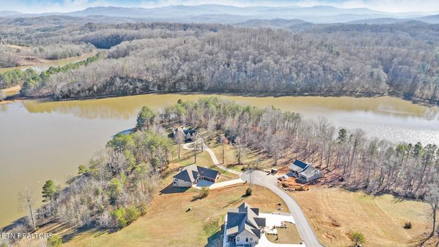 130 Clearwater Cove Drive, Madisonville, TN 37354