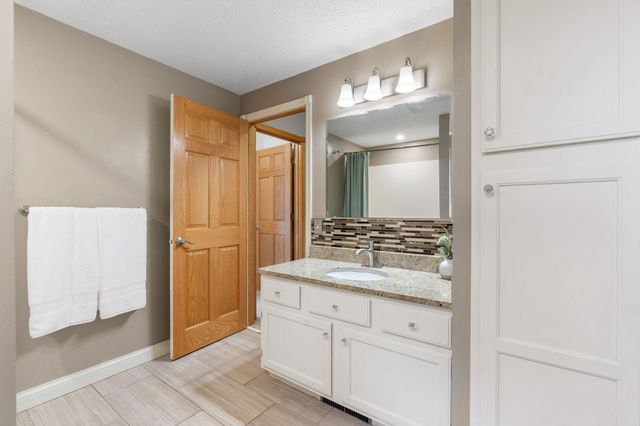 10470 169th Street W, Lakeville, MN 55044