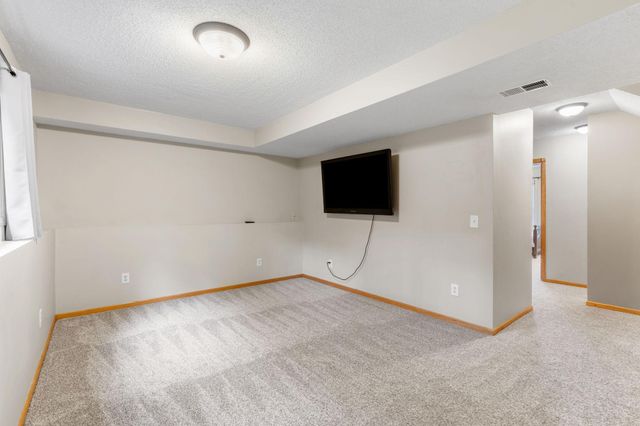 10470 169th Street W, Lakeville, MN 55044