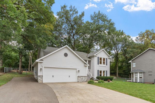 10470 169th Street W, Lakeville, MN 55044