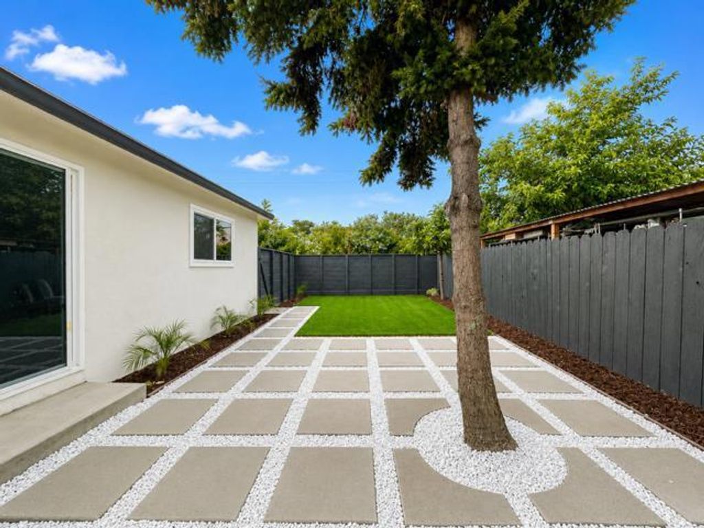 Image 39 of property listing at E San Antonio, San Jose, CA 95116