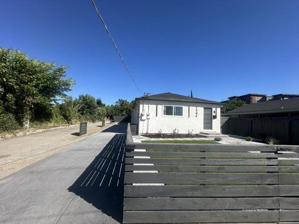 Image 44 of property listing at E San Antonio, San Jose, CA 95116