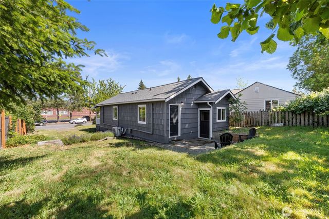 1207 High Avenue, Bremerton, WA 98337