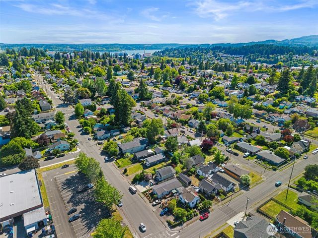 1207 High Avenue, Bremerton, WA 98337
