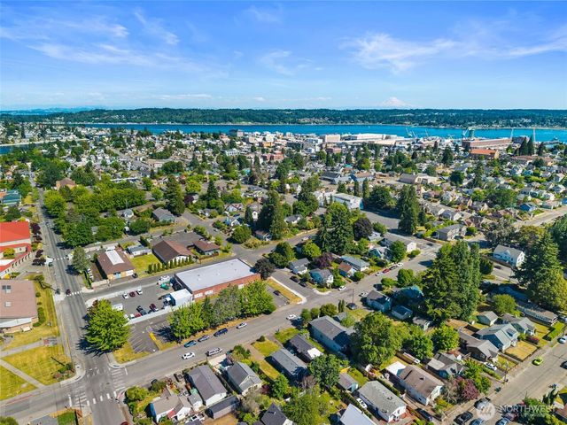 1207 High Avenue, Bremerton, WA 98337