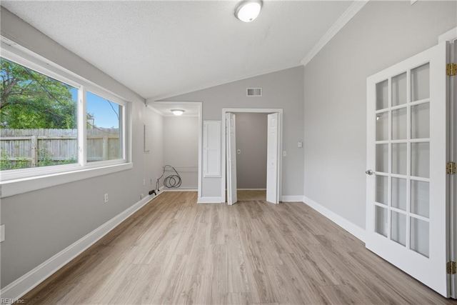 2215 Cannon DR, Virginia Beach, VA 23454