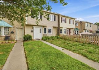 2215 Cannon DR, Virginia Beach, VA 23454