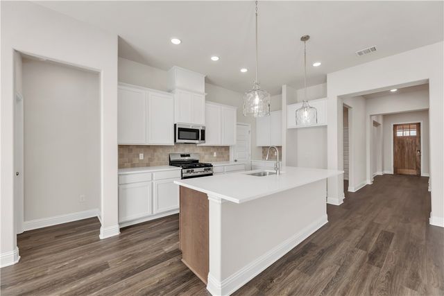 5953 Eldora Drive, College Station, TX 77845