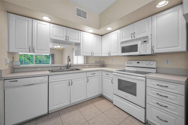 1400 WATER VIEW DRIVE W 104, Largo, FL 33771