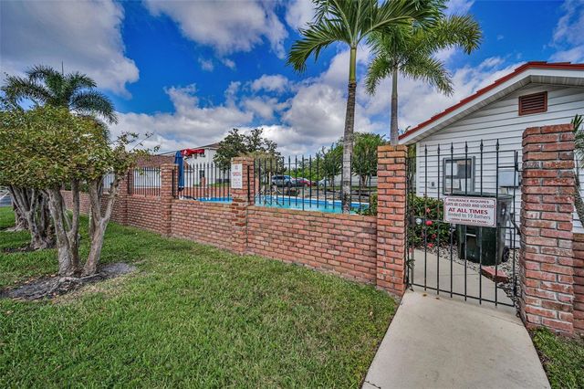 1400 WATER VIEW DRIVE W 104, Largo, FL 33771