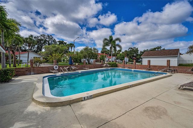 1400 WATER VIEW DRIVE W 104, Largo, FL 33771