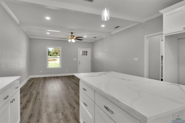 614 N Commerce, Overton, TX 75684