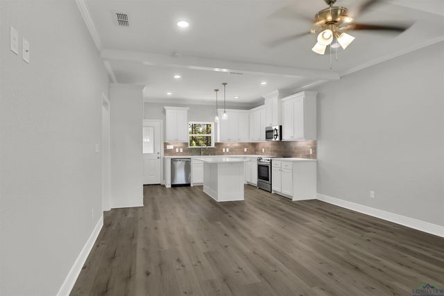 614 N Commerce, Overton, TX 75684