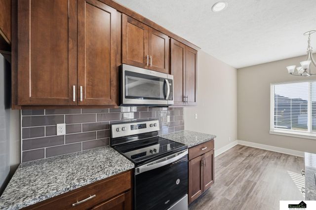 4925 Alvo Road, Lincoln, NE 68514