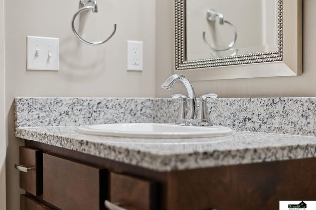 4925 Alvo Road, Lincoln, NE 68514